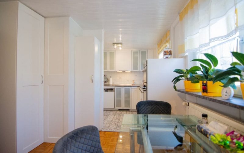 Idyllisch und zentrumsnah gelegene Eigentumswohnung mit Einliegerwohnung, Süd-Terrasse und Garten