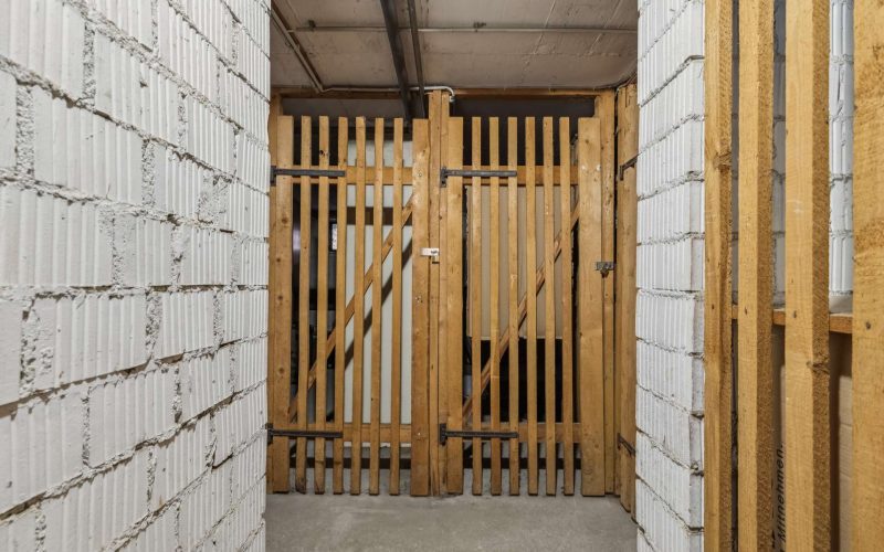 9f168cf6-d2c7-41b2-bf23-9ba967e1690a-2003984032