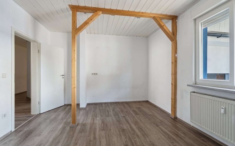 Attraktives Mehrfamilienhaus als Kapitalanlage oder Mehrgenerationenwohnen-12