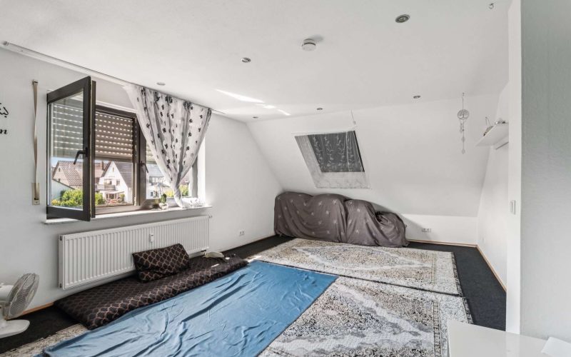 Attraktives Mehrfamilienhaus als Kapitalanlage oder Mehrgenerationenwohnen-8
