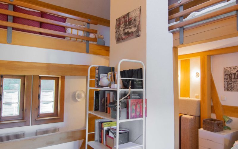 Außergewöhnliches Einfamilienhaus mit Atelier, Nebengebäude und atemberaubender Aussichtslage-15