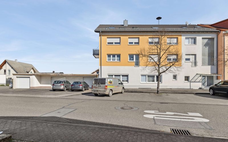 Charmante Dachgeschosswohnung in Graben-Neudorf-16