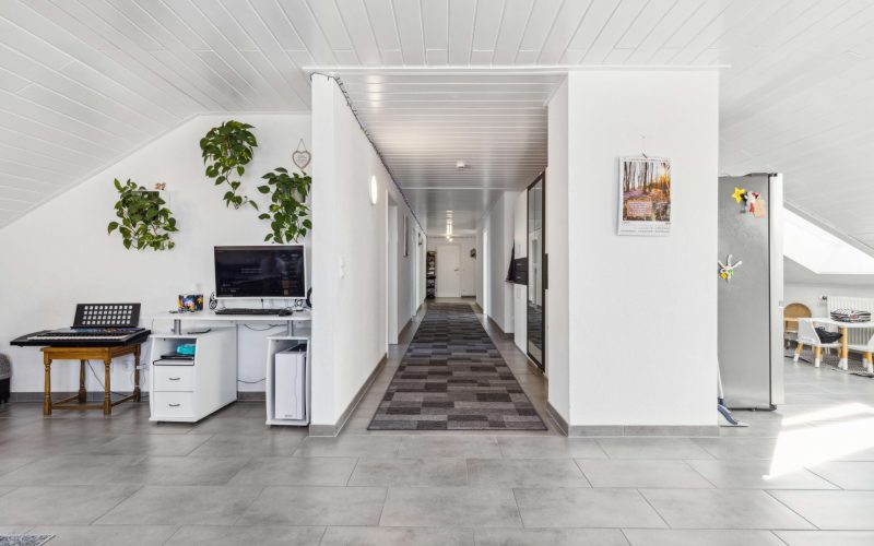 Charmante Dachgeschosswohnung in Graben-Neudorf-19
