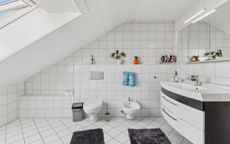 Charmante Dachgeschosswohnung in Graben-Neudorf-22