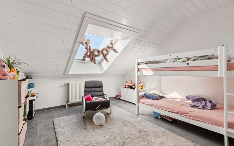 Charmante Dachgeschosswohnung in Graben-Neudorf-25