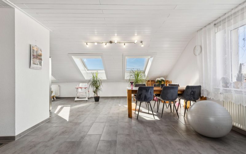 Charmante Dachgeschosswohnung in Graben-Neudorf-31