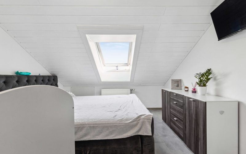 Charmante Dachgeschosswohnung in Graben-Neudorf-9
