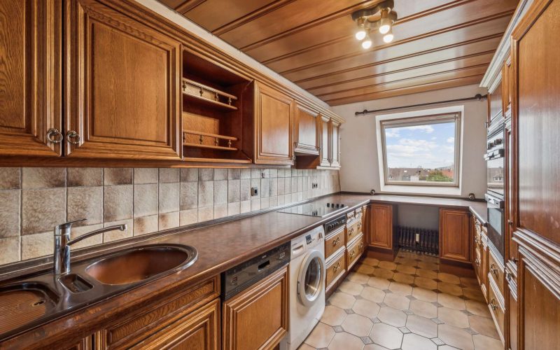 Charmante Dachgeschosswohnung mit viel Potenzial in beliebter Lage von Karlsruhe-7