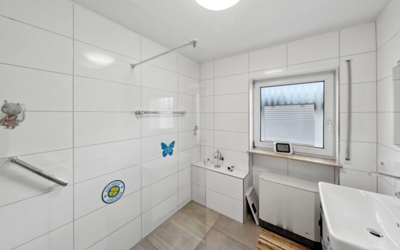 Charmante Erdgeschosswohnung mit Balkon und barrierefreiem Badezimmer-12