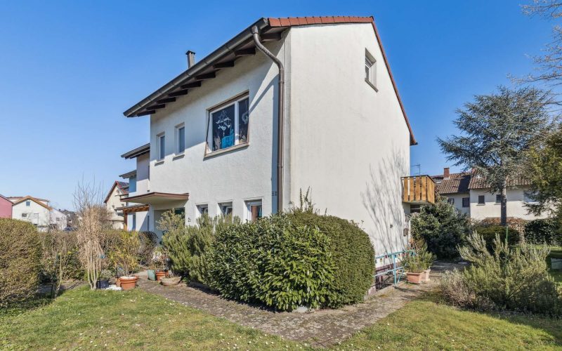 Charmantes Reihenendhaus mit Erbbaurecht, mit großem Garten - ideal für Familien-1