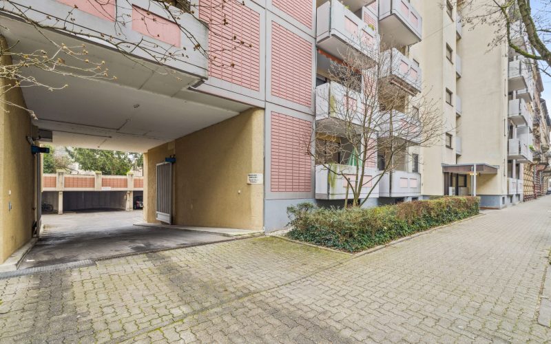 Charmantes teilrenoviertes 1-Zimmer-Apartment mit Balkon in bester Lage von Karlsruhe-12