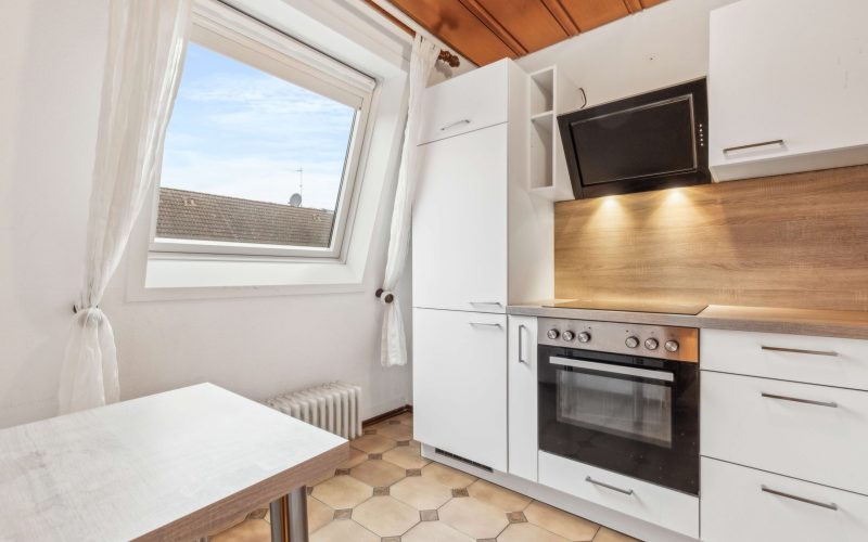 Charmantes teilrenoviertes 1-Zimmer-Apartment mit Balkon in bester Lage von Karlsruhe-5