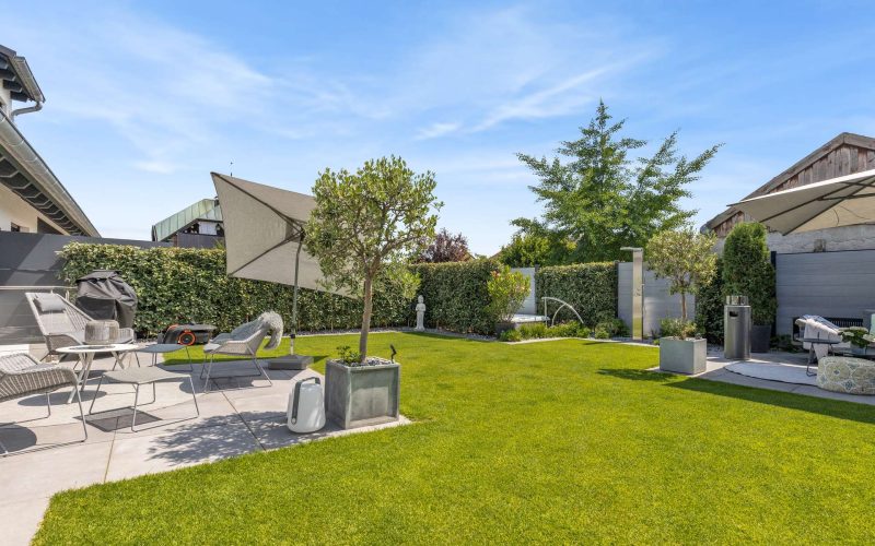 Design trifft Komfort: Exklusive Maisonettewohnung mit Garten und Whirlpool-15