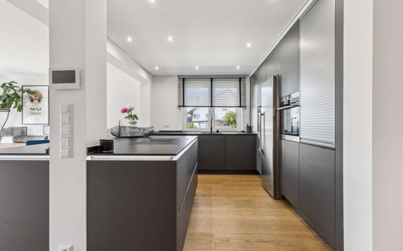 Design trifft Komfort: Exklusive Maisonettewohnung mit Garten und Whirlpool-8