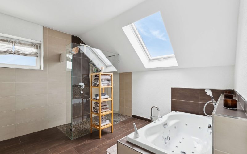 Einziehen und Wohlfühlen - idyllisches, freistehendes Einfamilienhaus mit großem Grundstück-11