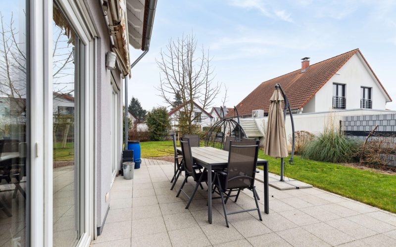 Einziehen und Wohlfühlen - idyllisches, freistehendes Einfamilienhaus mit großem Grundstück-3