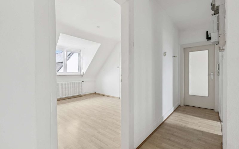 Familienfreundliches Einfamilienhaus mit großem Garten in ruhiger Lage von Karlsruhe-10