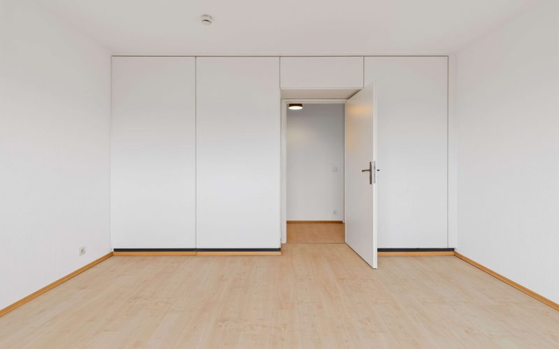 Helle und gepflegte 2-Zimmer-Wohnung mit zwei Balkonen in bester Lage mit fantastischem Ausblick-4