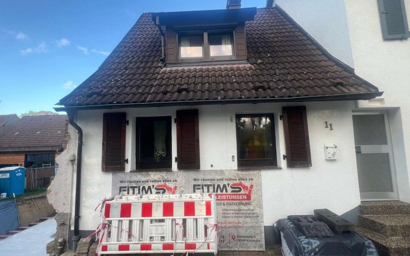 Historisches Einfamilienhaus mit Potenzial – ideal für kreative Sanierer in Karlsruhe-1