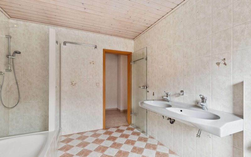 ImmobilienExpert_Karlsdorf-Neuthard_Dachgechoss7