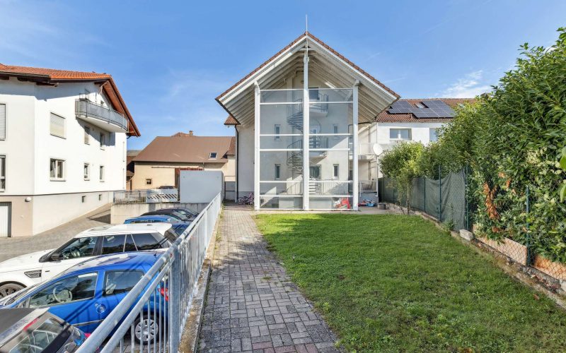 Investieren in Stutensee: Charmantes Mehrfamilienhaus mit sicherer Rendite-1