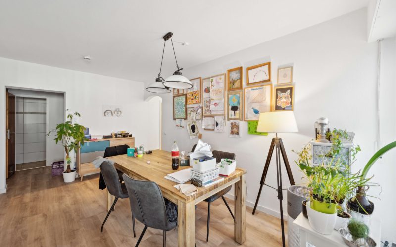 Top modernisierte Etagenwohnung mit großzügiger Terrasse in ruhiger Lage-1