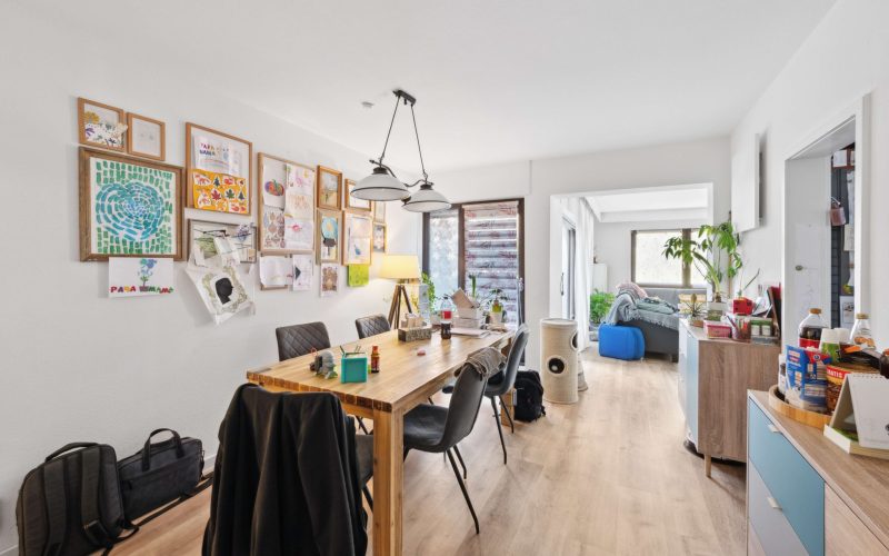 Top modernisierte Etagenwohnung mit großzügiger Terrasse in ruhiger Lage-2