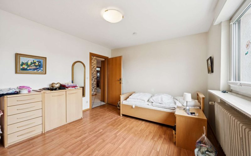 Traumhaftelichtdurchflutete 4-Zimmer-Wohnung in Hockenheim-9-4