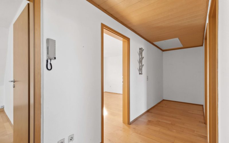 Zweifamilienhaus mit Anbau in zentraler Lage von Landau - Ein Ort zum Wohlfühlen und Investieren-11