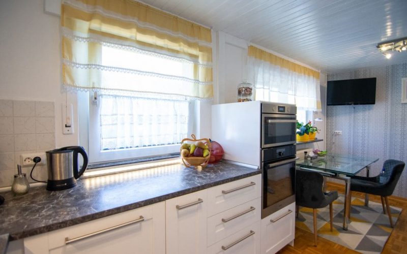 Idyllisch und zentrumsnah gelegene Eigentumswohnung mit Einliegerwohnung, Süd-Terrasse und Garten