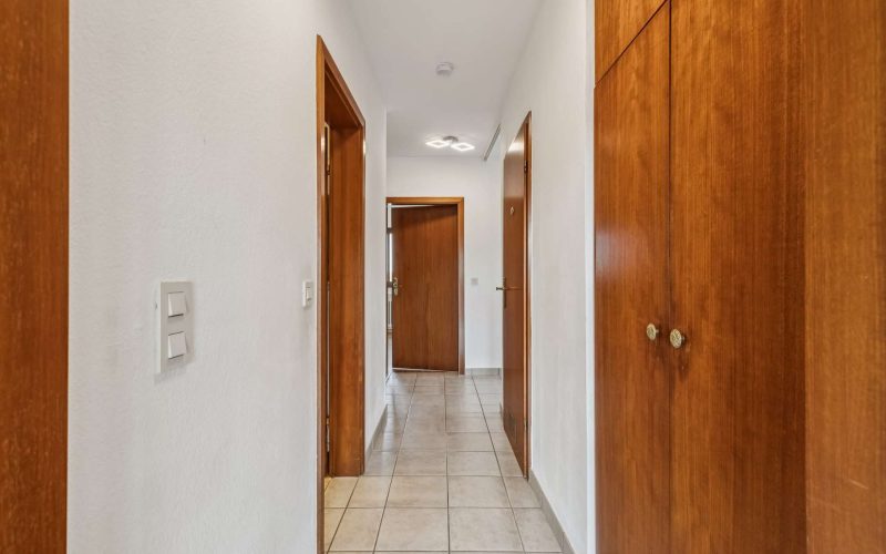 db6ef9f7-1fd2-4fc2-8a81-c949f85ee93f-2003984025