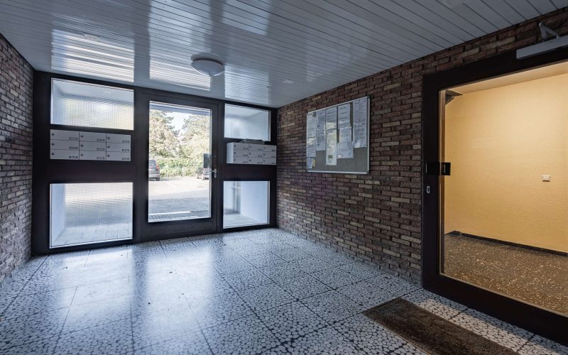Sofort frei! Helle und äußerst gepflegte 4-Zimmerwohnung mit Balkon und herrlicher Aussicht-13